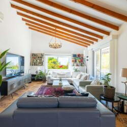 Villa In Chloraka Pafos For Sale